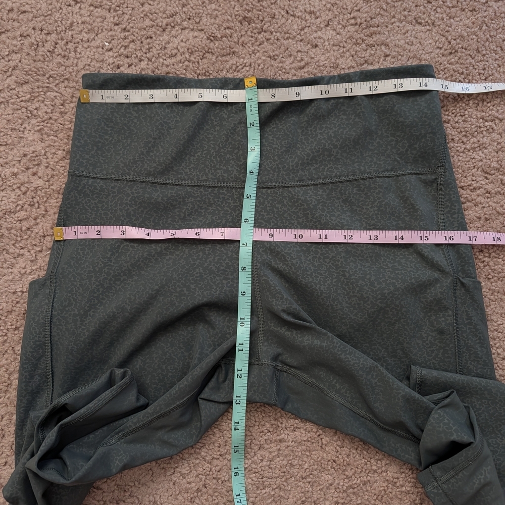 Athleta Green Static Ultimate Stash Pocket Textured 7/8 Tight Size 1X - Picture 7 of 9